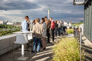 Den für Sie passenden Studienstandort wählen Sie zu Beginn Ihres
Fernstudiums Den für Sie passenden Studienstandort wählen Sie zu Beginn Ihres
Fernstudiums